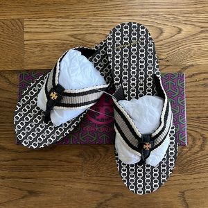 NWT Tory Burch Gemini Link Black Flip Flops size 8